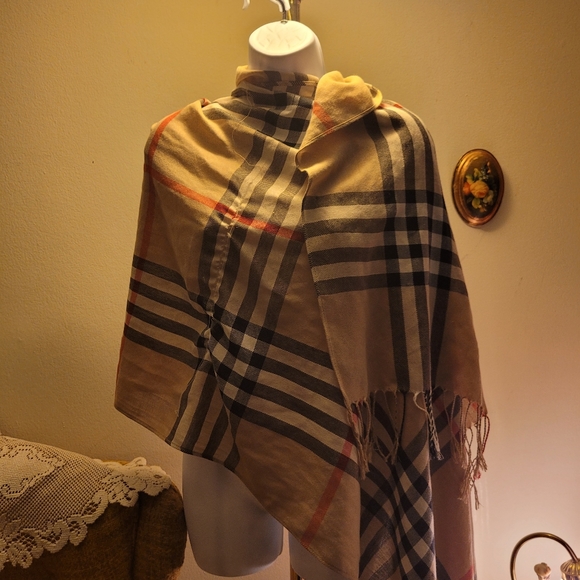 Plaid stole - Picture 2 of 2